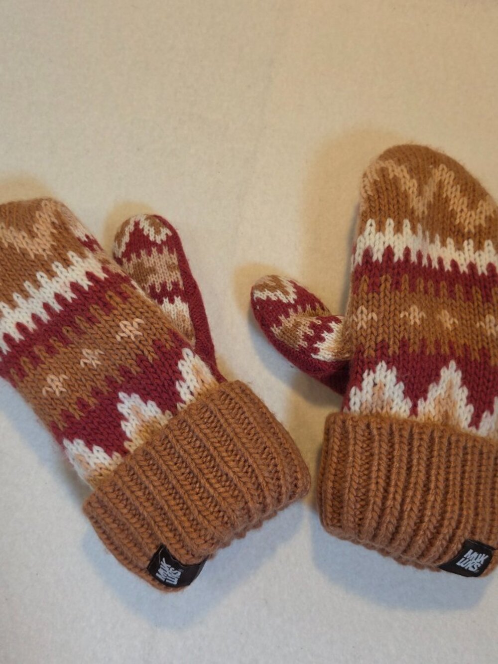 Muk Luks Fair Isle Knit Winter Mittens Dark Rose Pink Tan Brown Cuff Warm Snow